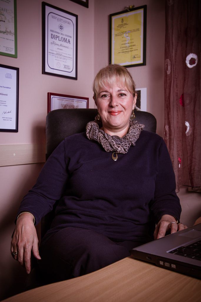 Mr sci. med. dr Svetlana Perović — ginekološka ordinacija Prim. dr Milanović